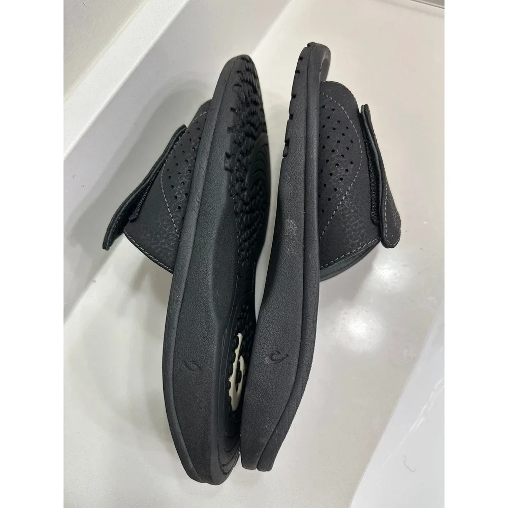 OluKai Nalu Slide Mens Black Sandals Size 9 Adjustable Strap Flip Flop
